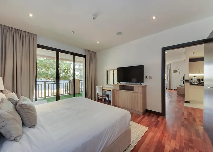 Luxe Getaways Royal Amwaj Palm Jumeirah Resort Apartment Holiday Home