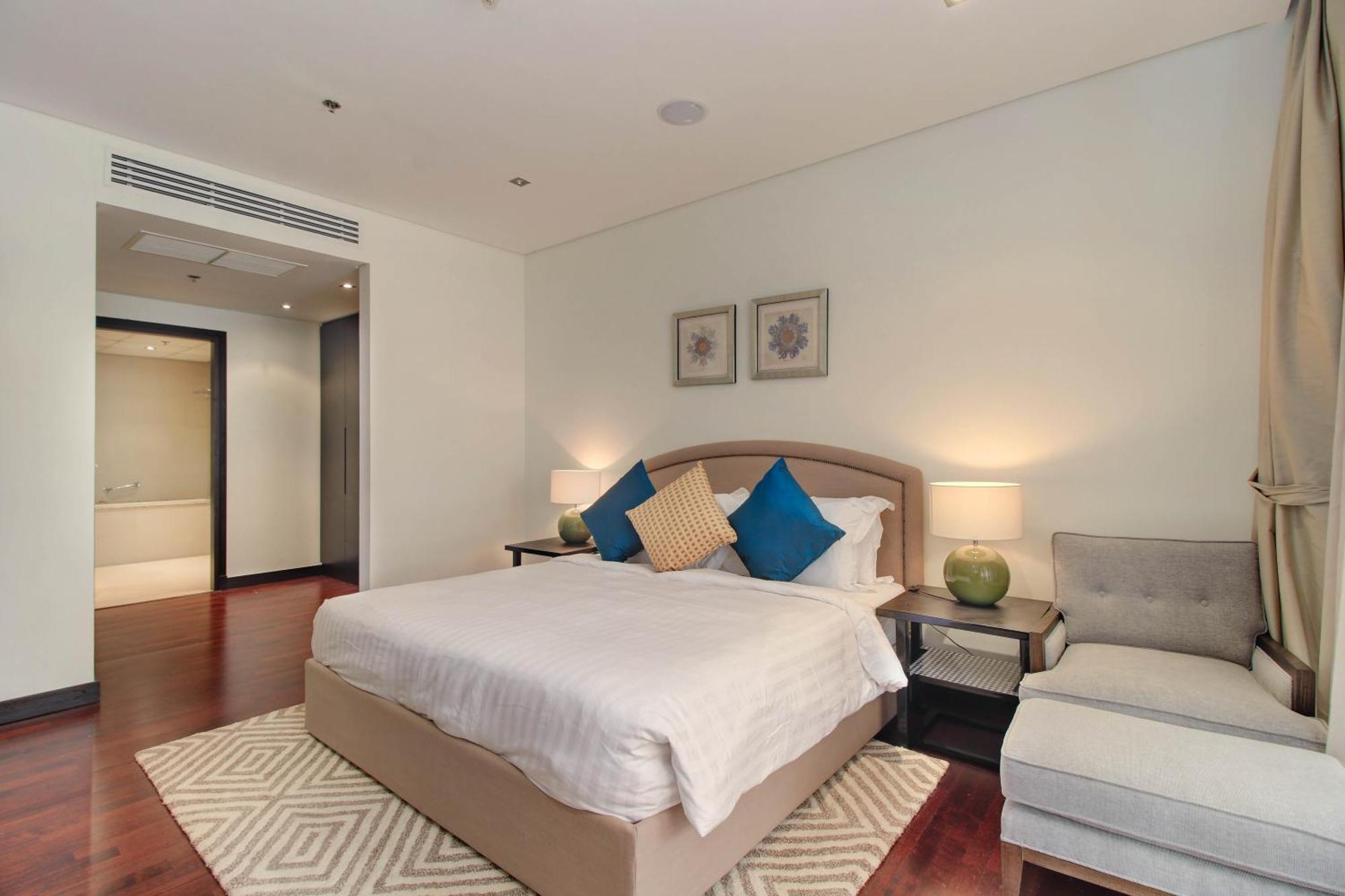 Luxe Getaways Royal Amwaj Palm Jumeirah Dubai